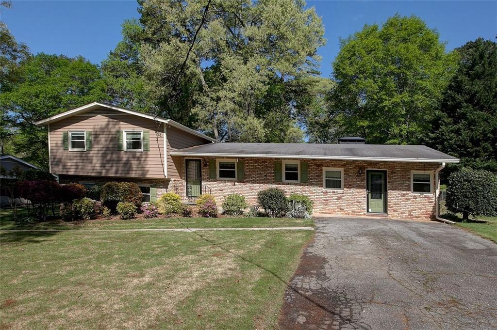 1336 Shirley Dr., Sugar Hill, GA 30518