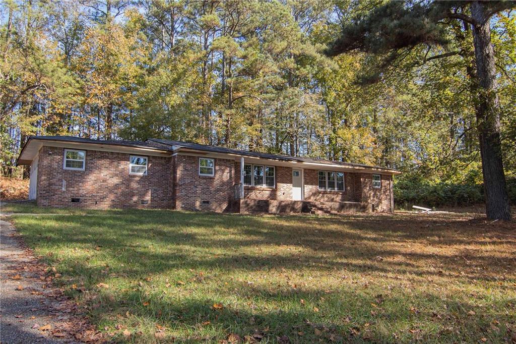 8260 Chicago Ave., Douglasville, GA 30134
