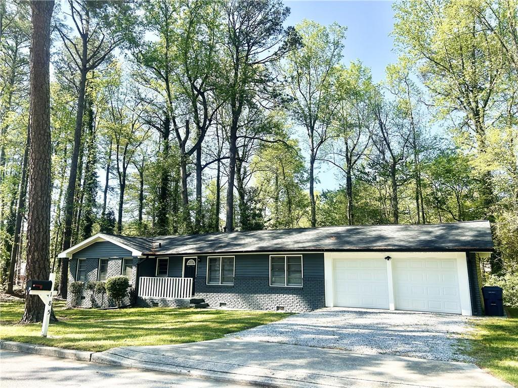 185 Maple Wood Dr., Lawrenceville, GA 30046