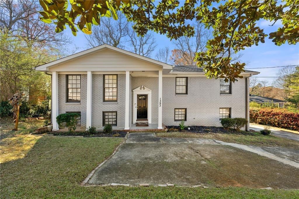 1393 Cerro Vista Dr., Atlanta, GA 30316