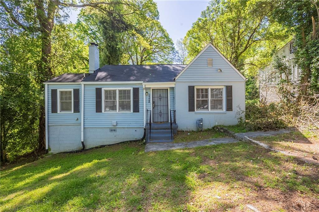 1328 Lockhaven Cir., Atlanta, GA 30311