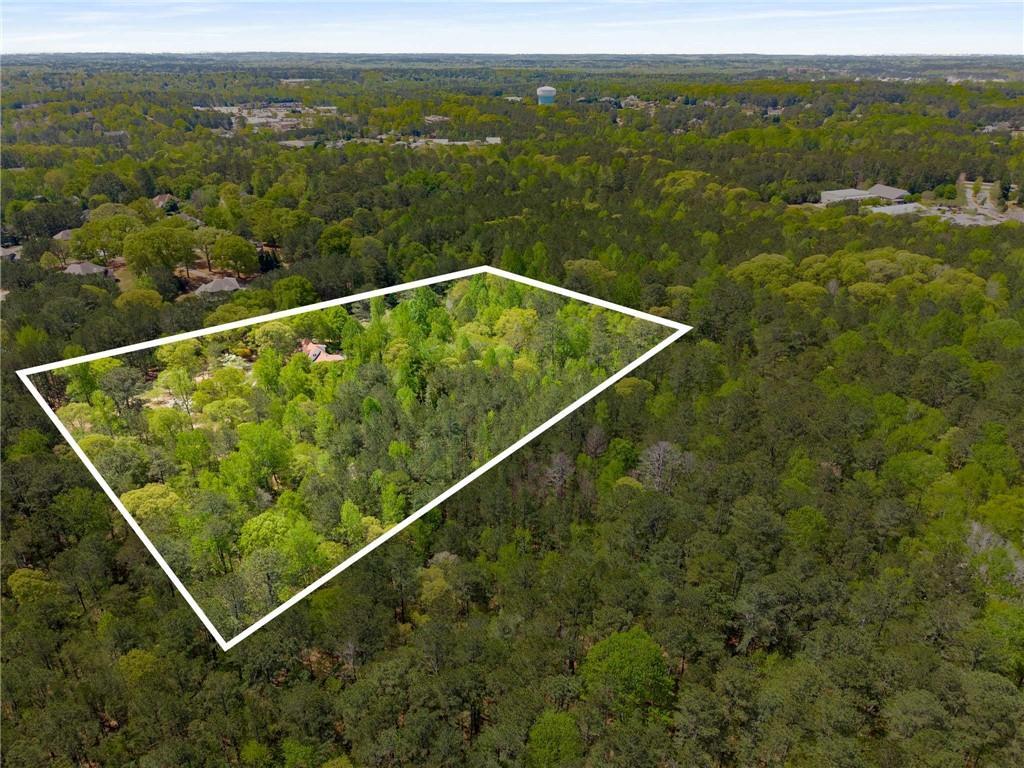 Pinecrest Dr., Tyrone, GA 30290