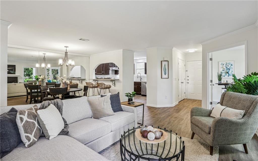 908 Hollyfax Cir., Sandy Springs, GA 30328