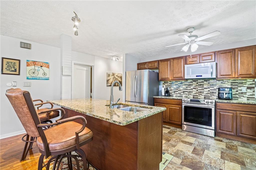 1254 S Enota Dr., Gainesville, GA 30501