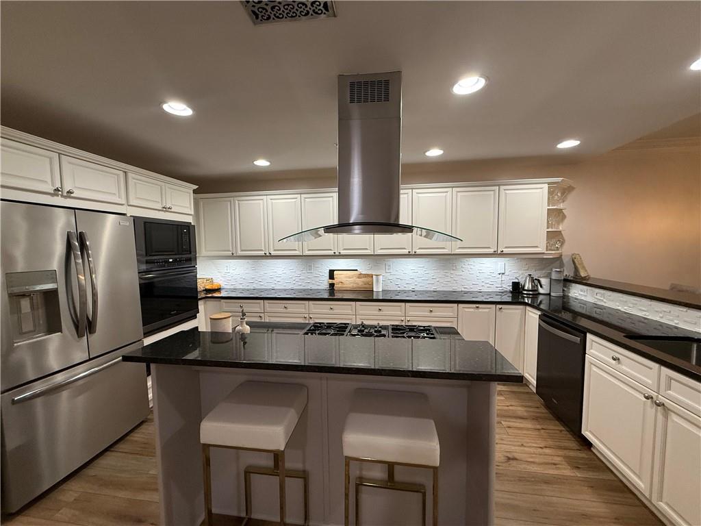 4130 Overland Dr., Roswell, GA 30075