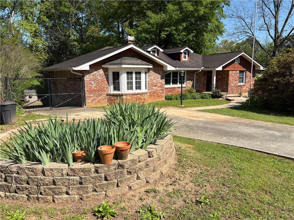 1277 Carolyn Dr., Atlanta, GA 30329