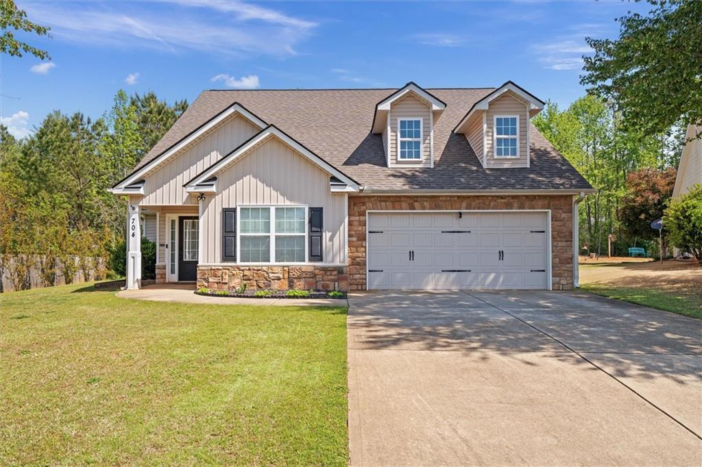 704 Williamsburg Ct., Villa Rica, GA 30180