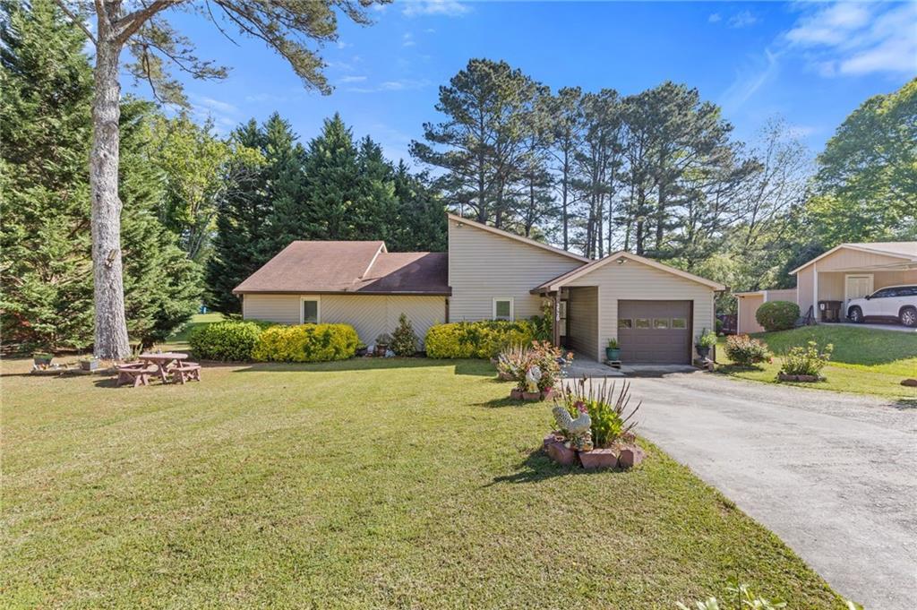 2520 Hartford Dr., Ellenwood, GA 30294