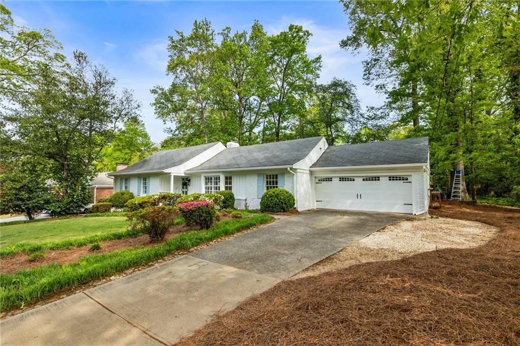 568 Timberland Dr., Atlanta, GA 30342