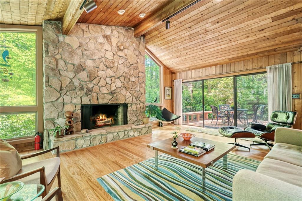 2208 Guinevere Way, Atlanta, GA 30345