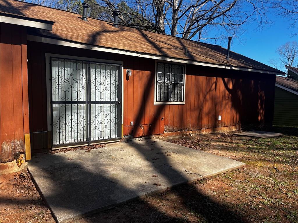4071 River Rd., Ellenwood, GA 30294