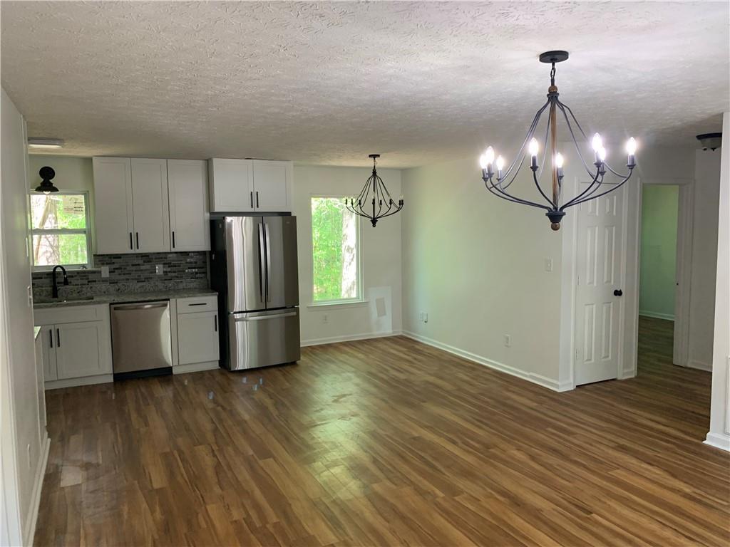 140 Rosewood Dr., Dallas, GA 30132