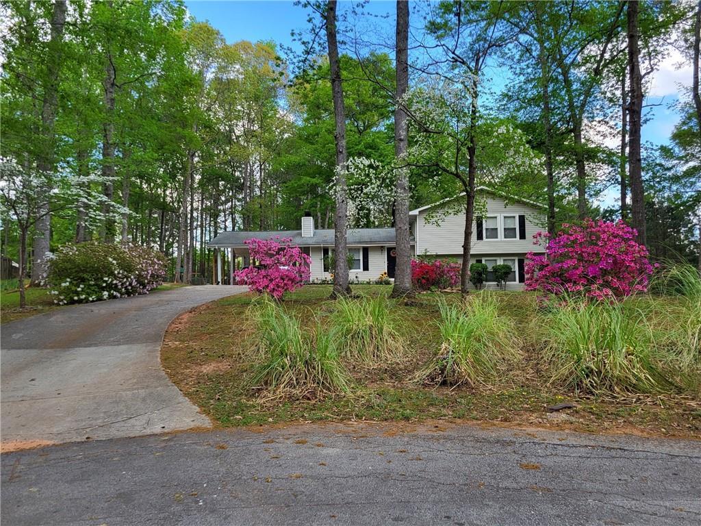 4561 N Woodlake Ln., Conyers, GA 30013