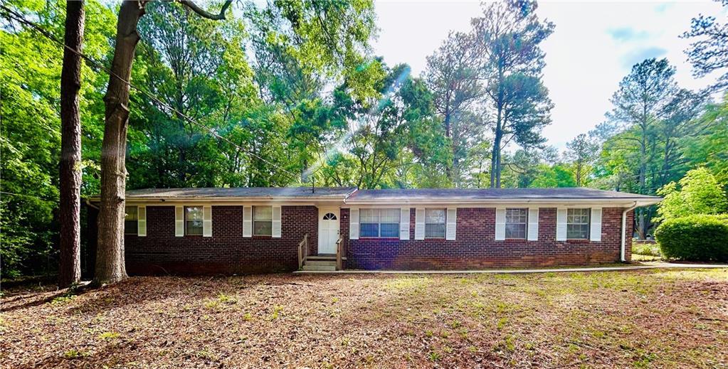 2180 Blue Creek Ct., Conley, GA 30288
