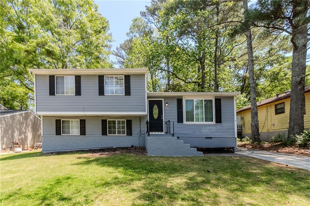 2092 Countydown Ln., Stone Mountain, GA 30088