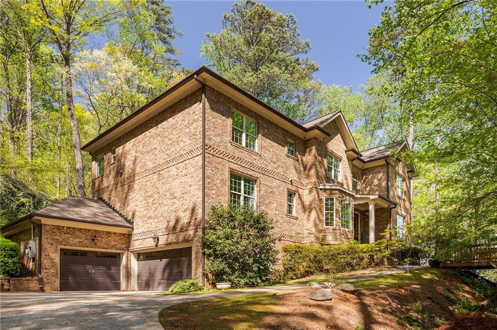 930 Riverside Rd., Roswell, GA 30075