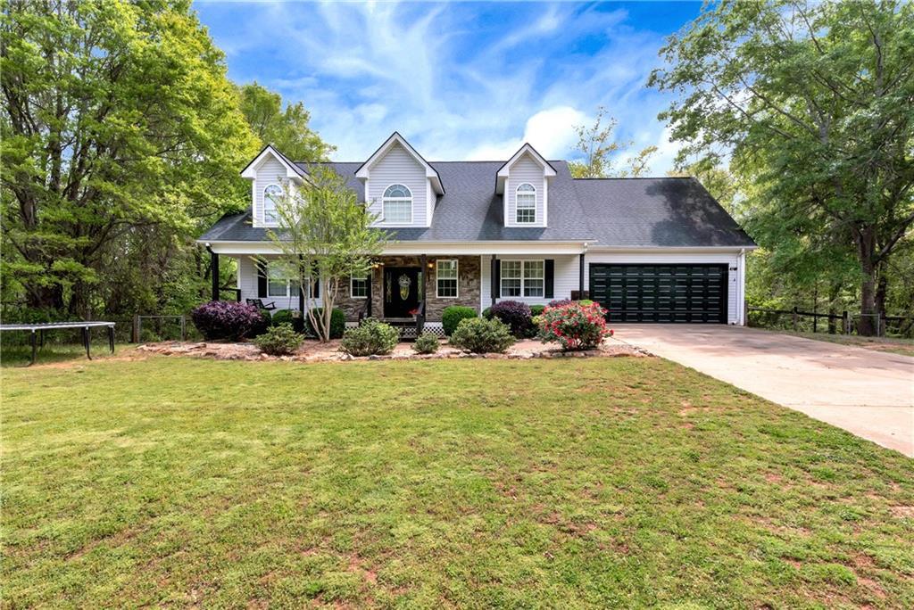 1055 River Bluff Dr., Winder, GA 30680
