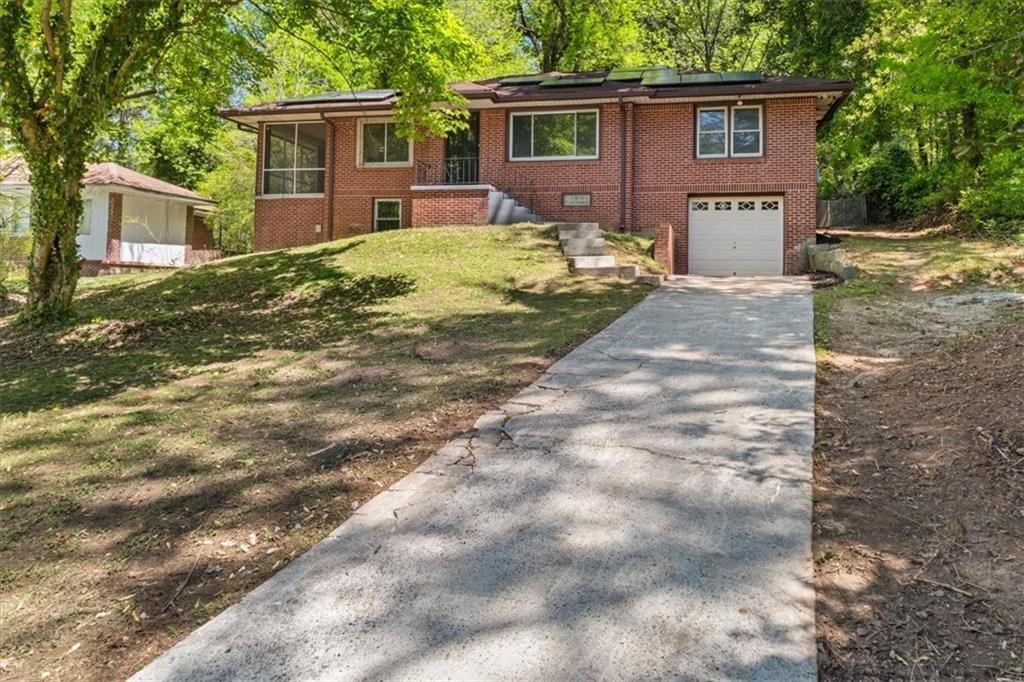 1672 Delowe Dr., Atlanta, GA 30311