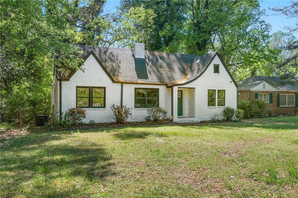 1027 Mount Airy Dr., Atlanta, GA 30311