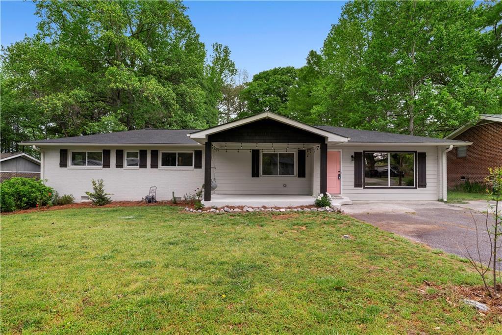 1217 Topaz Ln., Villa Rica, GA 30180