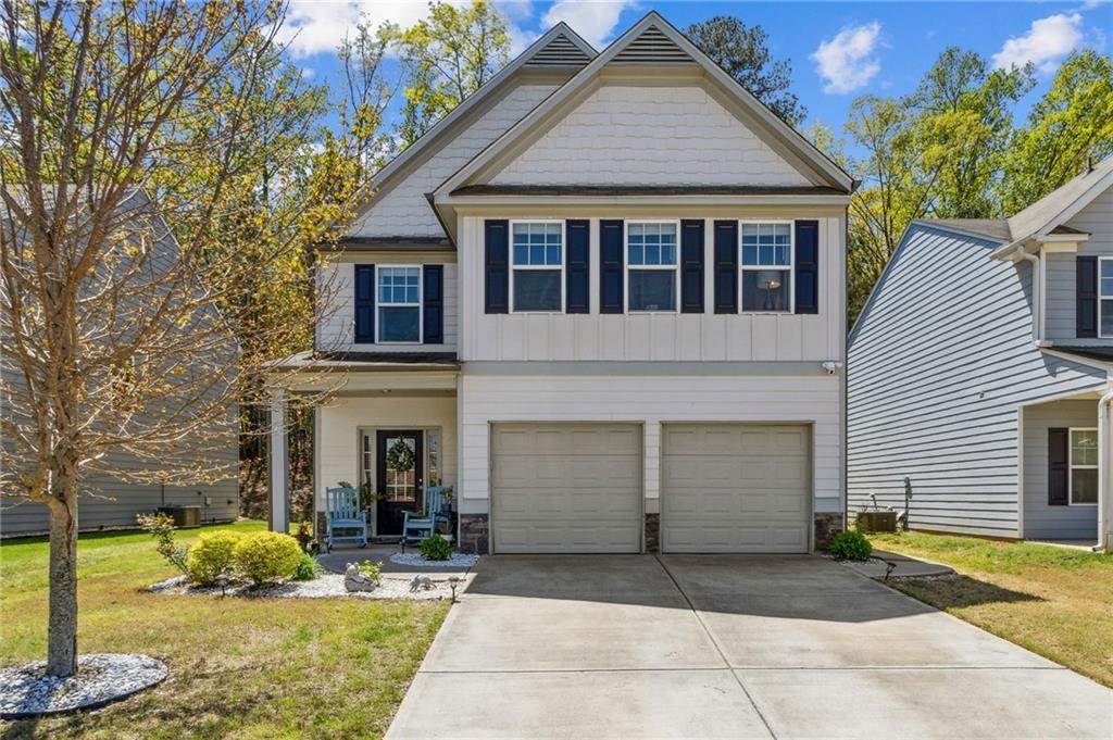 216 Laurelcrest Ln., Dallas, GA 30132