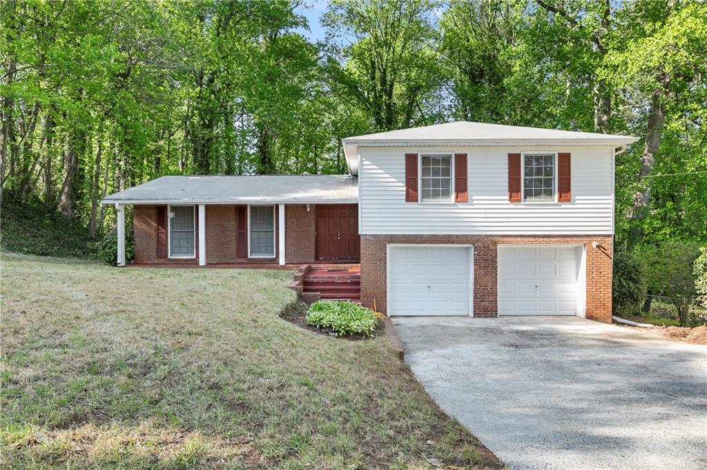 46 Hawkins Store Rd., Kennesaw, GA 30144