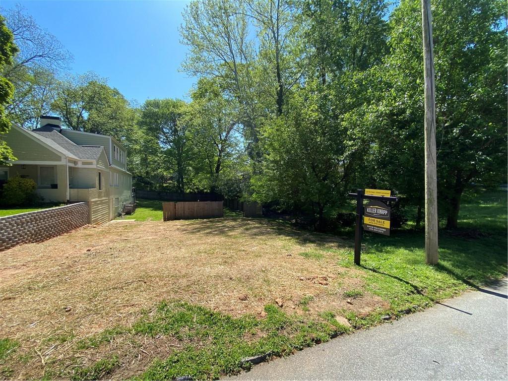 Hemlock Cir., Atlanta, GA 30316