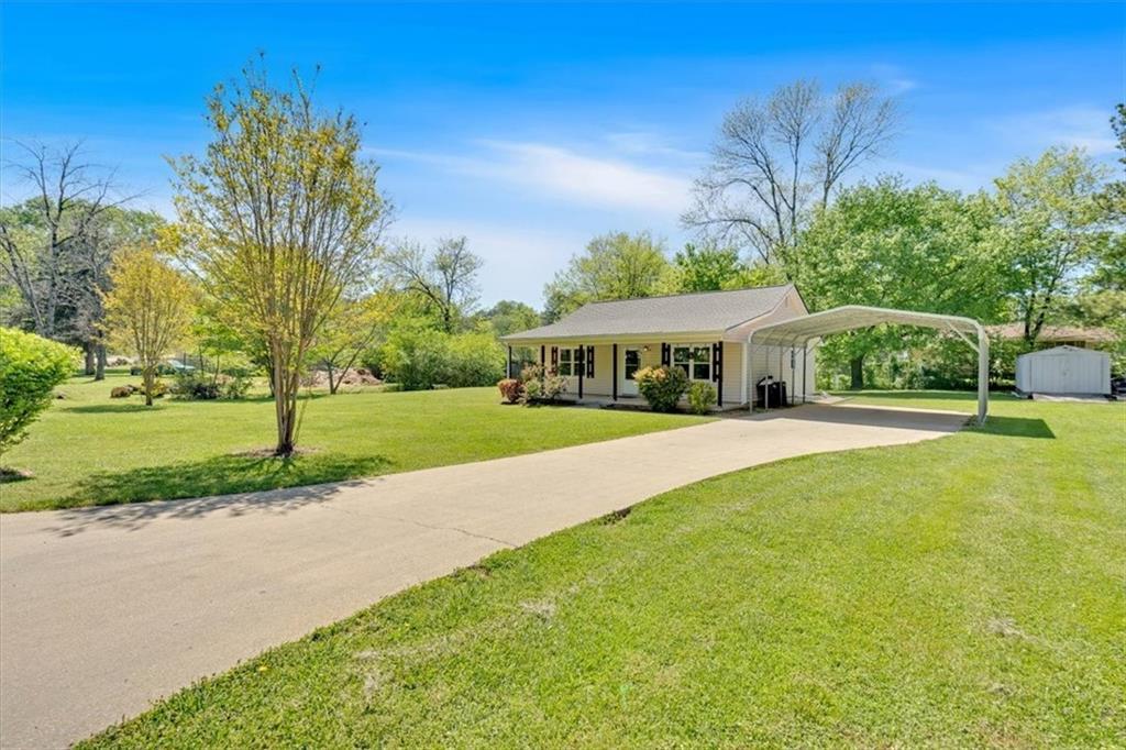 63 Seminole Rd., Cartersville, GA 30121