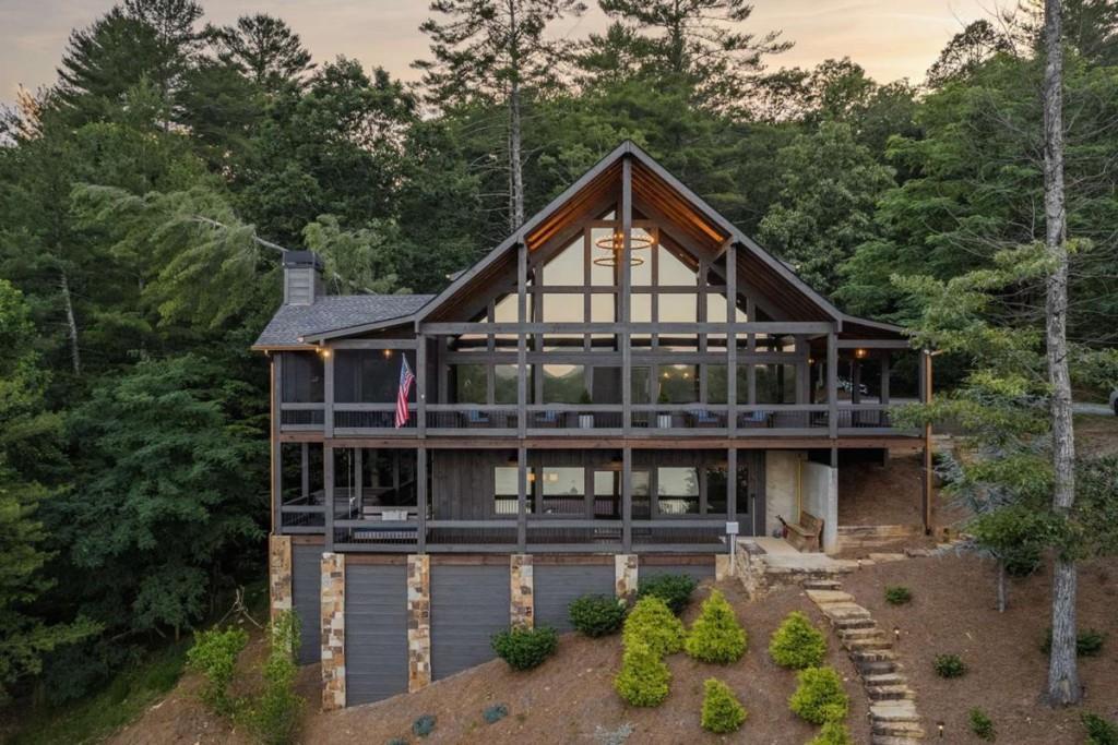 2028 Shady Falls Rd., Blue Ridge, GA 30513