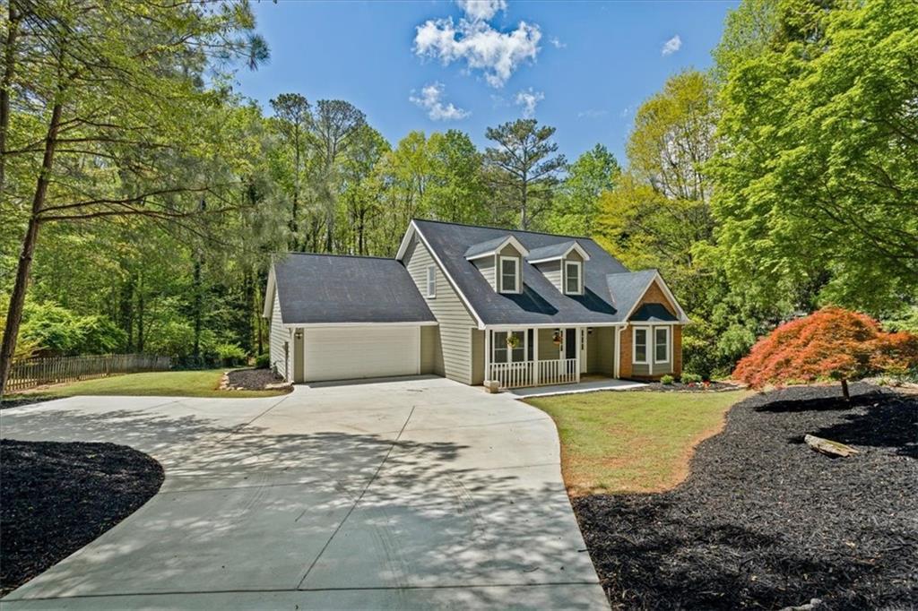 3590 Chastain Ct., Alpharetta, GA 30004