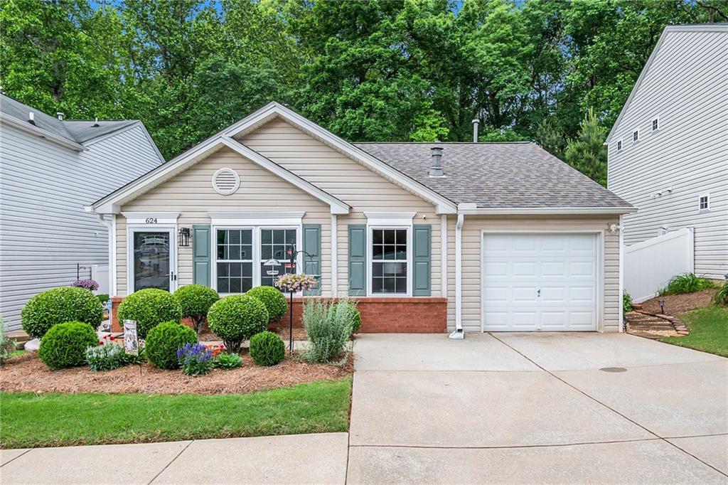 624 Spanish Oak Dr., Acworth, GA 30102