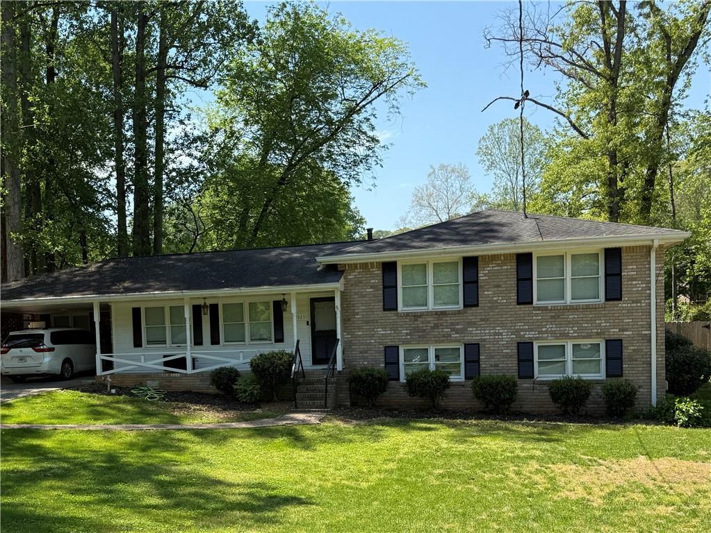 3925 Chicamauga Dr., Kennesaw, GA 30144