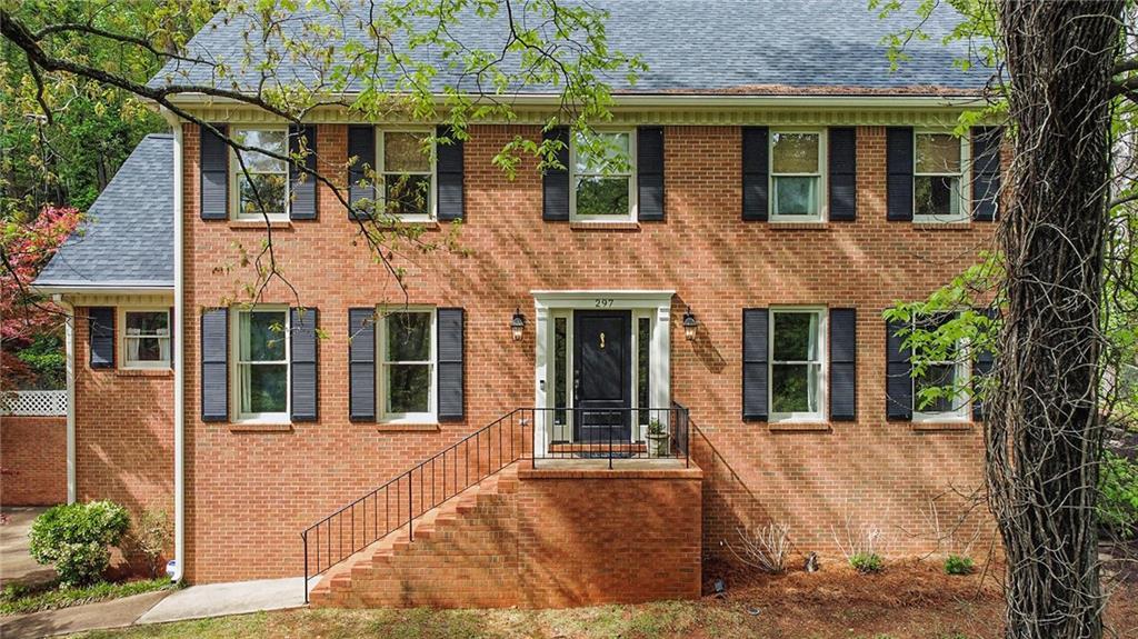 297 Breeze Hill Ln., Canton, GA 30114
