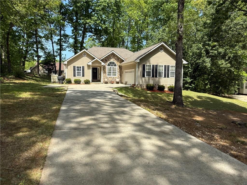 992 Cove Lake Ct., Lawrenceville, GA 30045