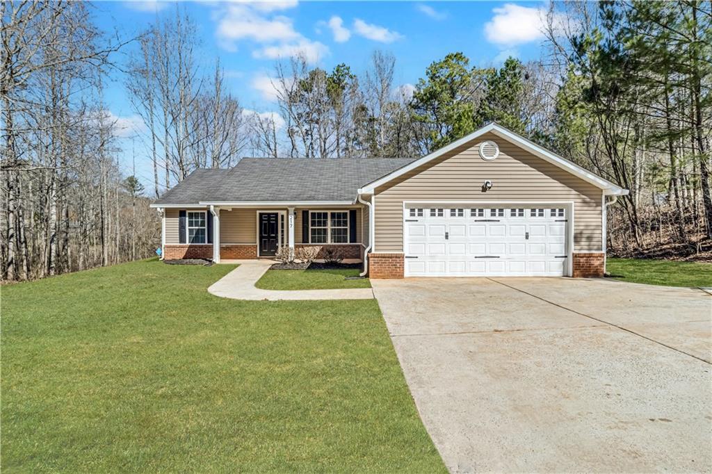 217 Lamb Rd., Moreland, GA 30259