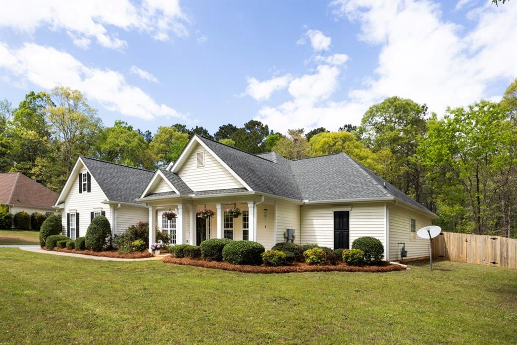794 Lucas Dr., Hampton, GA 30228