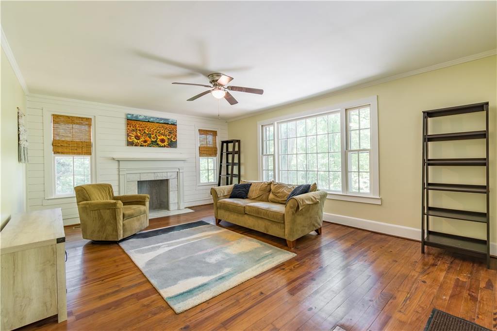 5201 Skyline Dr., Stone Mountain, GA 30083