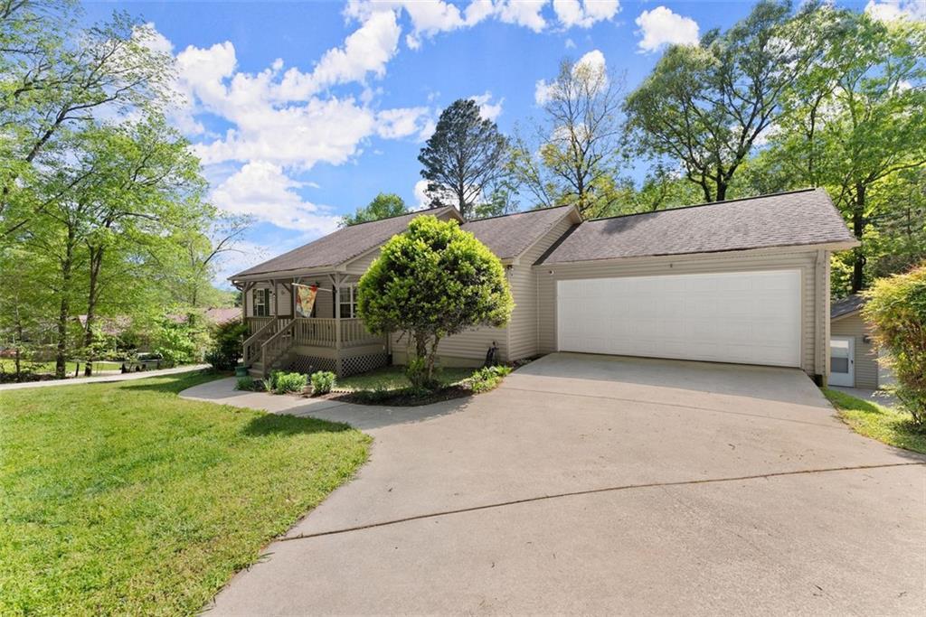 4974 Weaver Rd., Gainesville, GA 30507