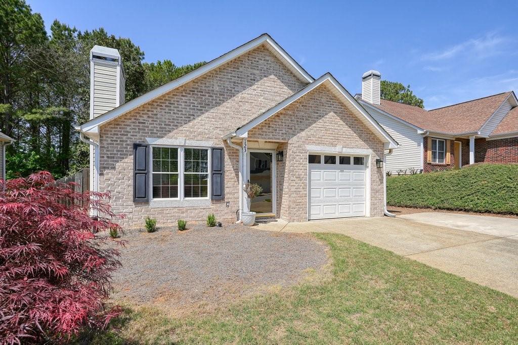 123 Stoneforest Dr., Woodstock, GA 30189
