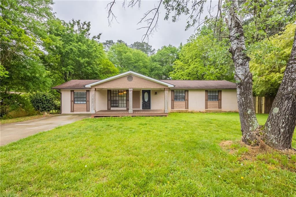 110 Valley View Ct., Tyrone, GA 30290
