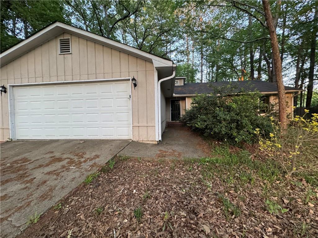 655 Raven Ct., Jonesboro, GA 30238
