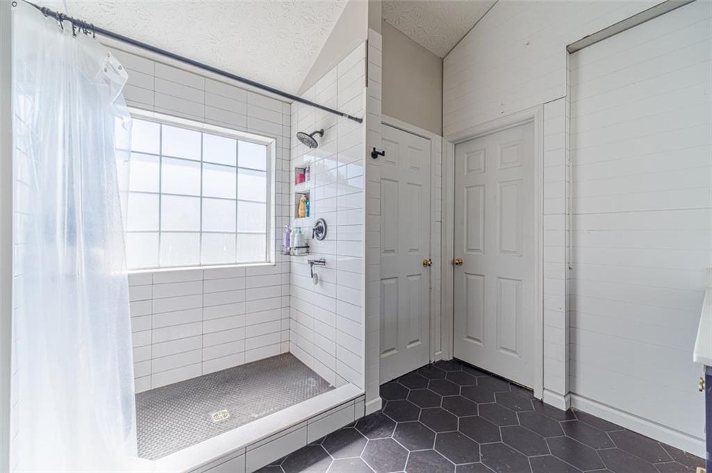 1542 Armende Cir., Dacula, GA 30019