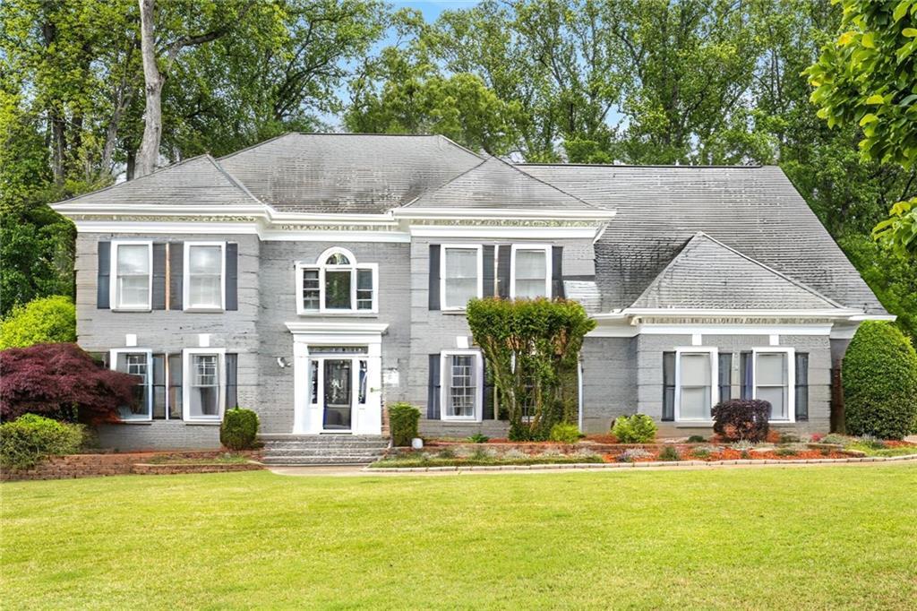 6040 Neely Farm Dr., Peachtree Corners, GA 30092