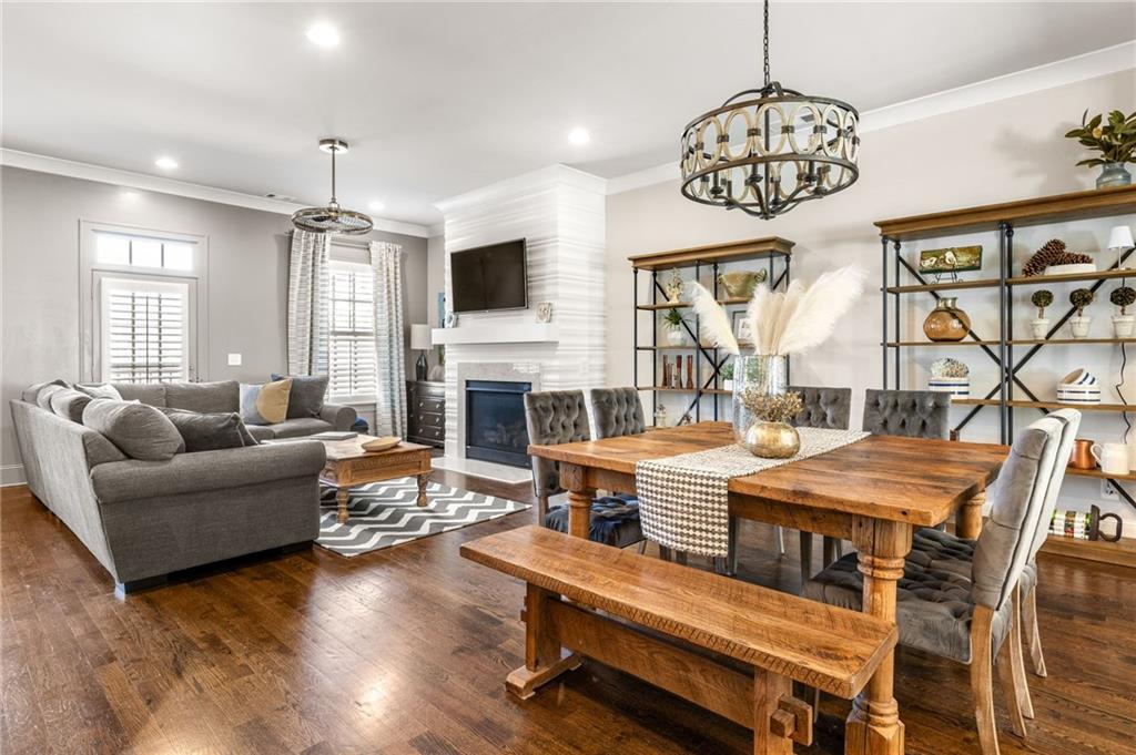 120 Clover Ct., Roswell, GA 30075