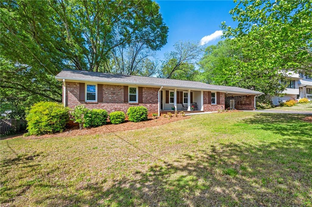 205 Corinth Ct., Roswell, GA 30075