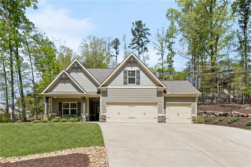 229 Ridgewood Dr., Waleska, GA 30183