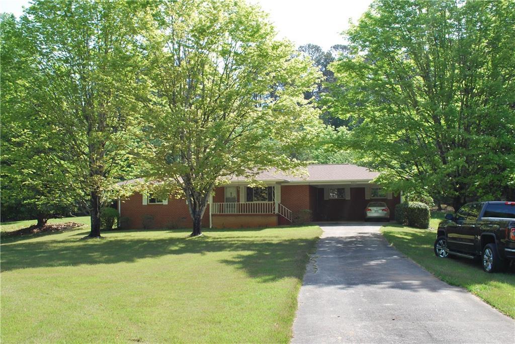 3001 Lynncliff Dr., Gainesville, GA 30506