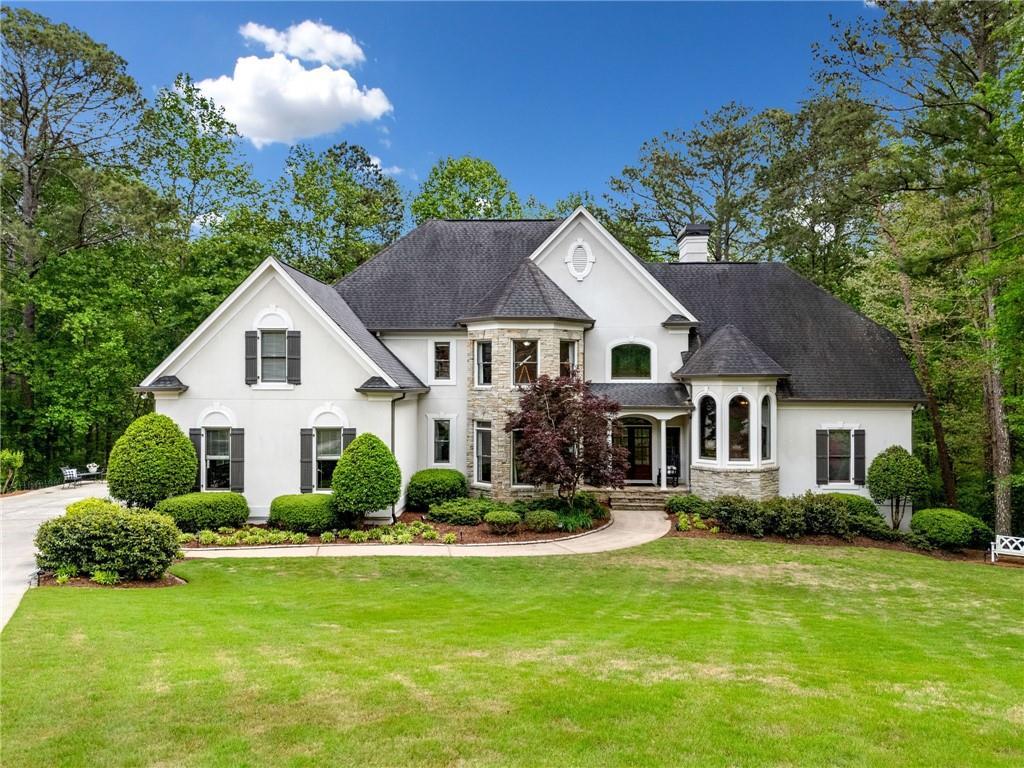 560 Indigo Dr., Roswell, GA 30075