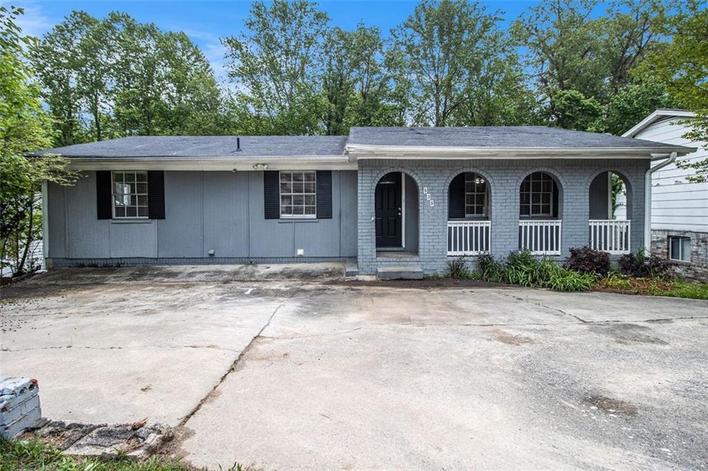 535 Transit Cir., Atlanta, GA 30349