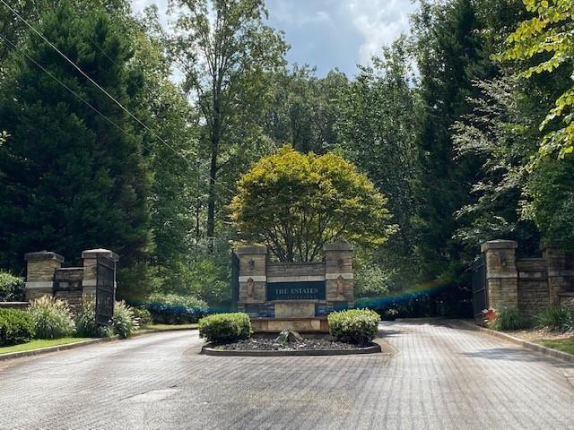22 Allatoona Estates Dr., Acworth, GA 30102